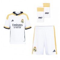 Camisa de Futebol Real Madrid David Alaba #4 Equipamento Principal Infantil 2023-24 Manga Curta (+ Calças curtas)